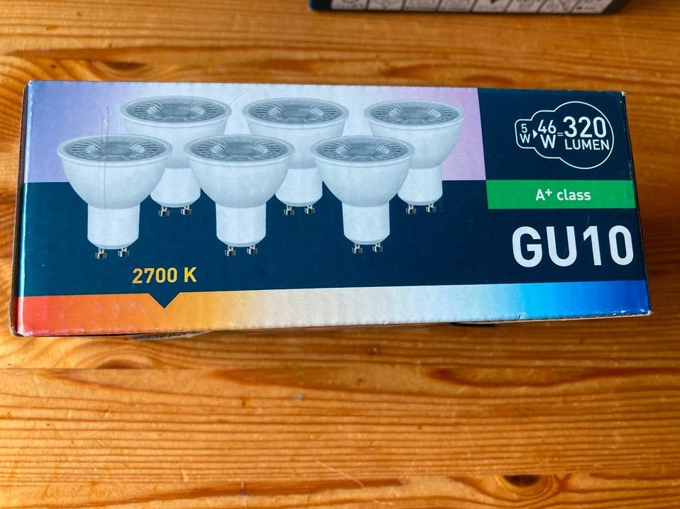 9 LED Lampen, warm weiß, 5 W, 320 lumen, 2700 K, Sockel GU 10 in Hamburg