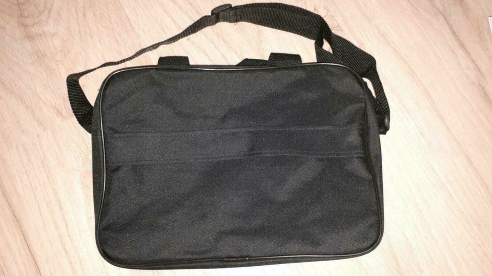 Tasche, schwarz, Reisetasche, Umhängetasche in Pesterwitz