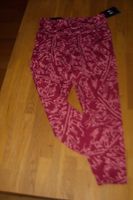 Under Armour Leggings Fitness Lauf Hose Sport  rot Gr. M 38  Neu Nordrhein-Westfalen - Attendorn Vorschau