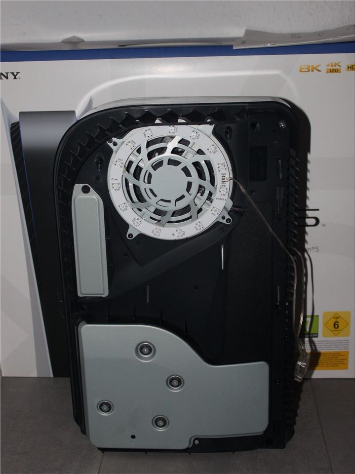 Sony PS5 Disc Edition Spielekonsole - Weiß / Schwarz in Erkelenz
