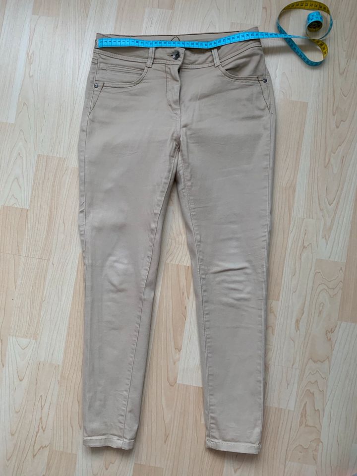 Jeans skinny 7/8 Länge, Gr.36, Bonita, beige in Hebertshausen