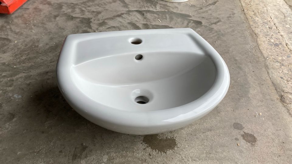 Villeroy & Boch Waschbecken 40x50cm weiß in Wiesentheid