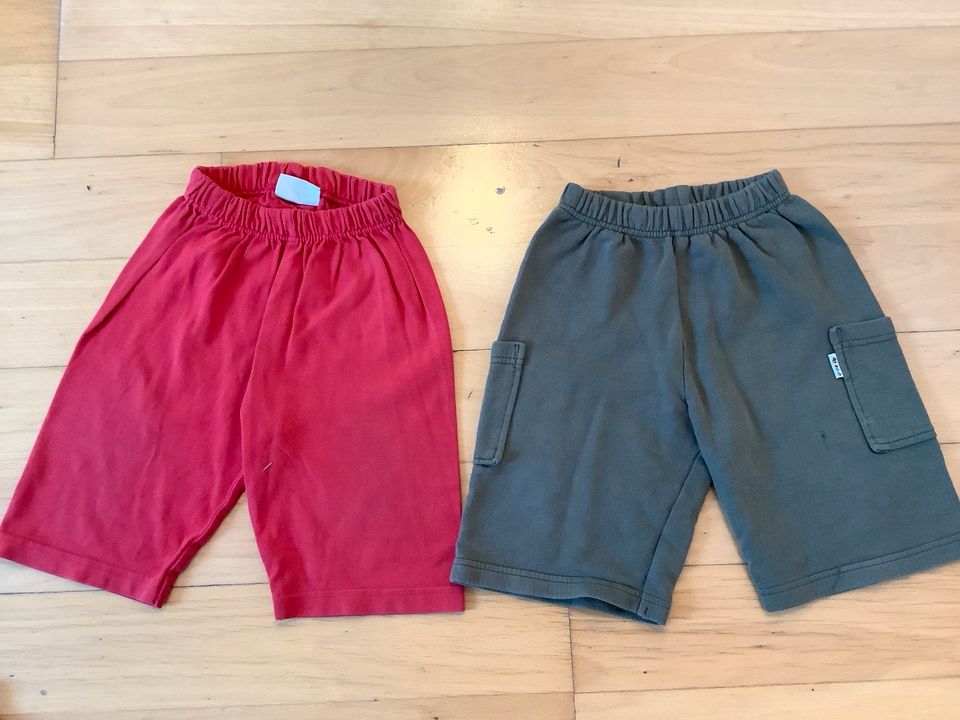 Jako-o T-Shirt Shorts kurze Hose  80/86 Piraten-Hose in Landshut