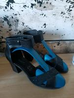 Sandalen von Bugatti Gr.39 Nordrhein-Westfalen - Hagen Vorschau
