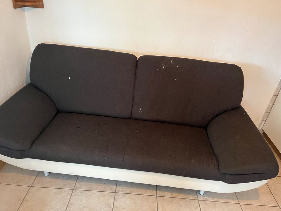 Ich verschenke mein Sofa an Selbstabholer in eicken in Mönchengladbach