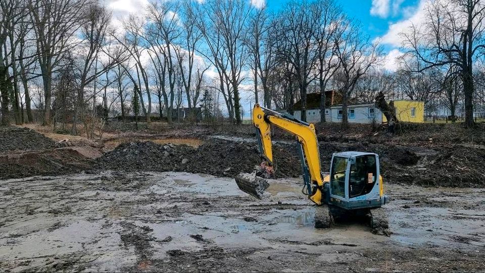 Baggerfahrer in Wasserleben