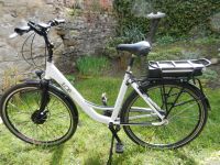 Biete hier ein 28ziger Damen City e-bike an Sachsen-Anhalt - Bernburg (Saale) Vorschau