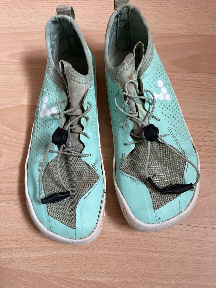 Vivobarefoot Gr. 35 Barfußschuhe mint in Lübeck