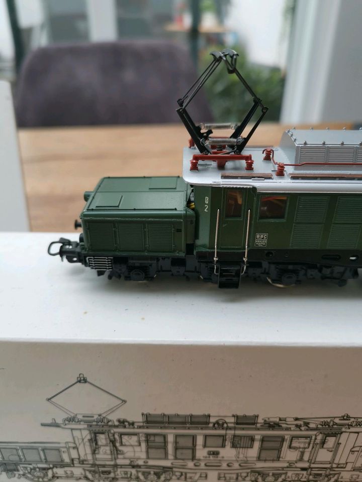 MÄRKLIN HO 3322 BR 194 der DB - Neu - OVP in Kleve