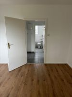 Sanierte 2 Zimmer Dachgeschoss Wohnung mit Einbauküche, Tageslichtbad, Gemeinschaftsgarten sucht nette Mieter Nordrhein-Westfalen - Remscheid Vorschau