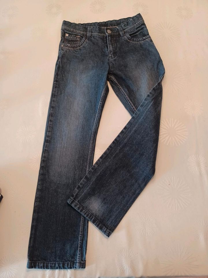 Jeans  Kinder  152    Neu in Reppenstedt