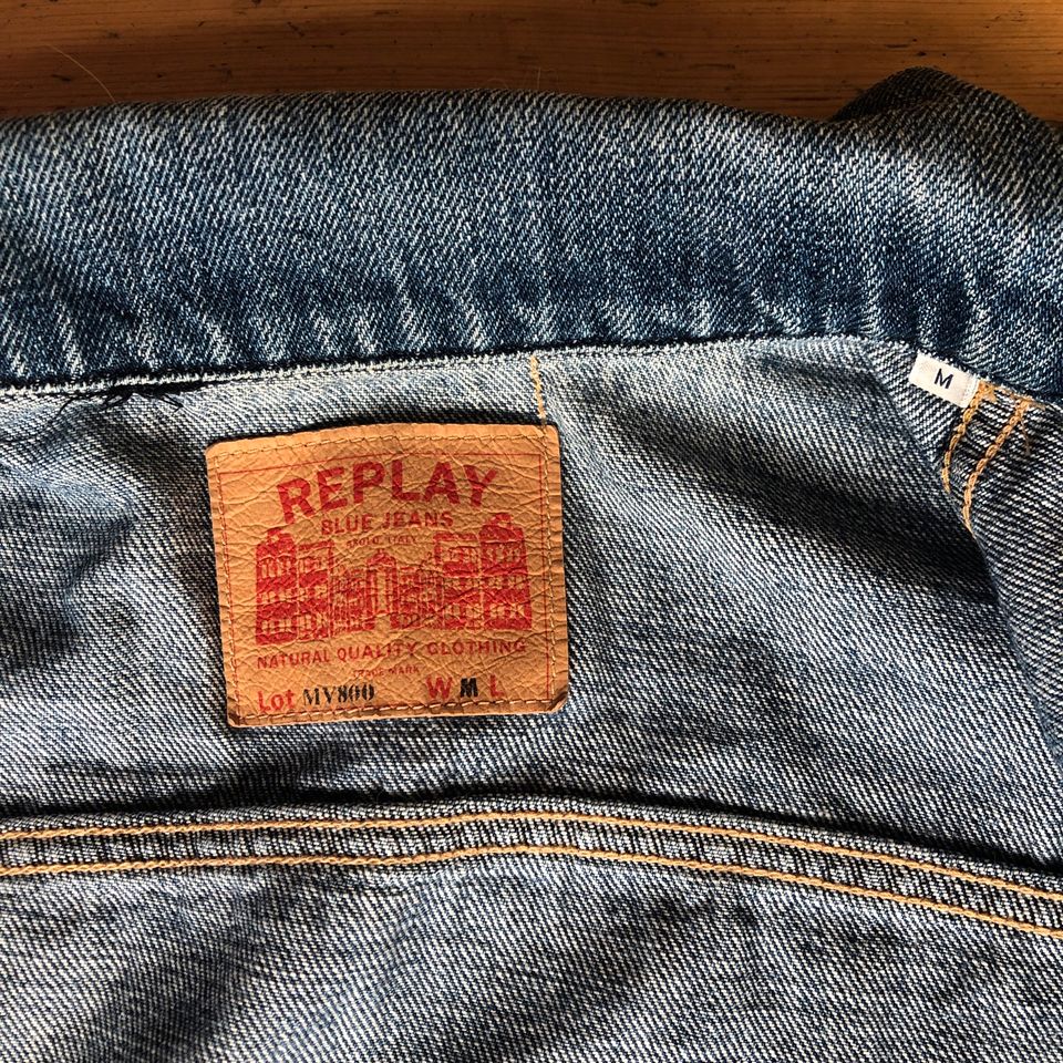 tolle Replay Jeansjacke blau Größe M in Köln