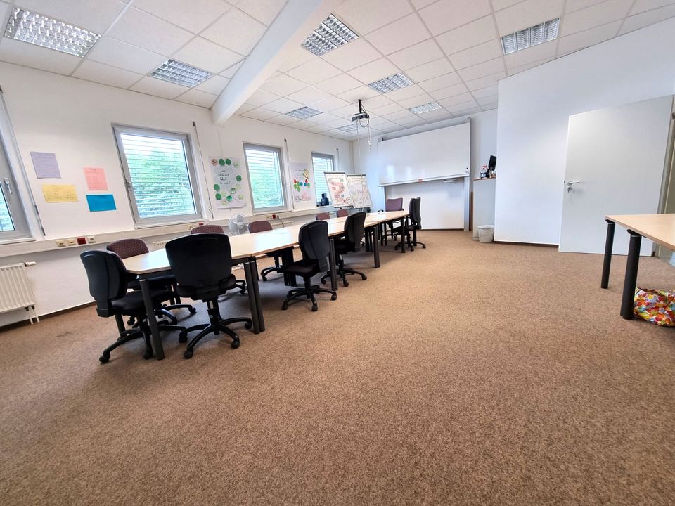 apensio -GEWOHNT GUT-: Moderne Büro-/Praxisfläche mit hervorragender Anbindung in Siegen