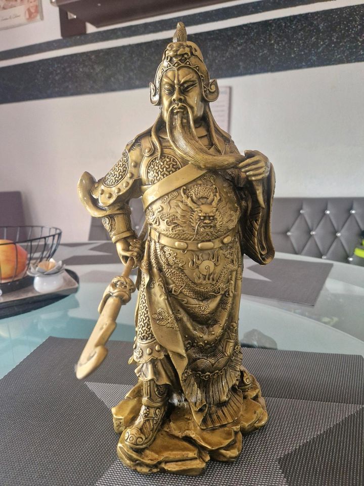 Figur chinesischer Krieger gold in Lindlar