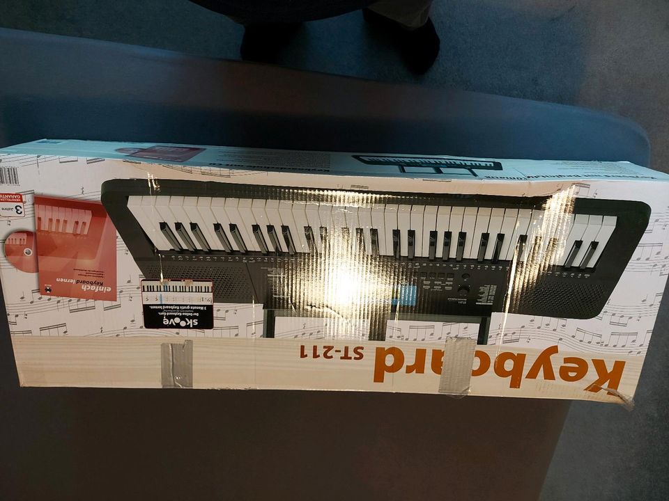 E-Piano mit Anschlagdynamik Neu in Duisburg