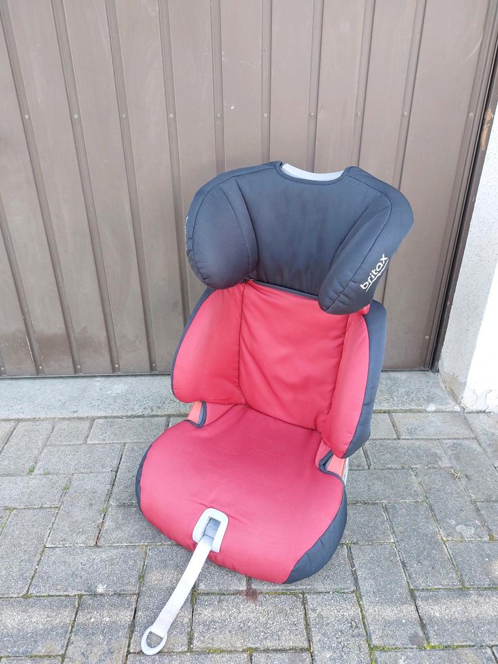 Kindersitz Sitzerhöhung Britax Römer Discovery SL Gruppe 2/3 in Schopfheim