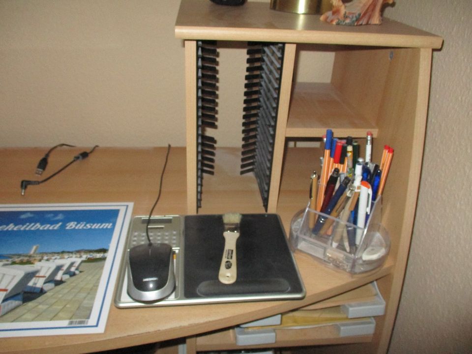 Schreibtisch - Computertisch - Buche - ca. 128 cm breit in Lübeck