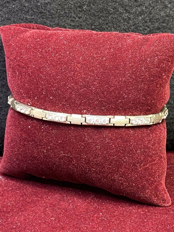 GOLD ARMBAND 14k 585 18,5cm L 0,4cm B 9,17g WG AU in Berlin