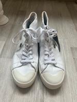 LEDERSNEAKER VON LACOSTE HIGH -nagelneu- Mitte - Wedding Vorschau