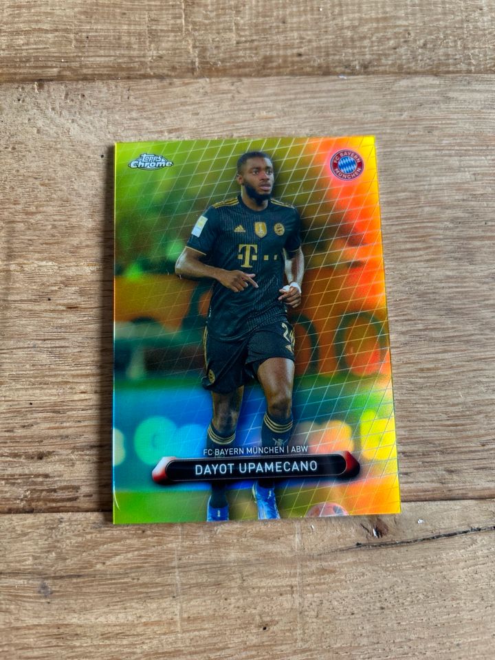 Topps Bayern Chrome Box 21/22 Upamecon Goldfractor /20 in Straßenhaus