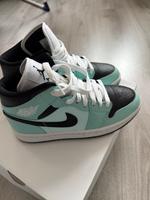 Nike WMNS Air Jordan 1 Mid “Light Dew” – Größe 38 (EU) Niedersachsen - Langenhagen Vorschau