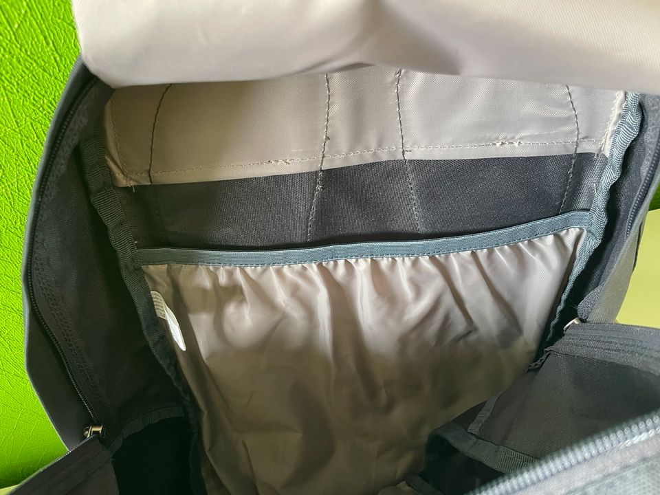 Deuter Airstripes Rucksack NEU in Frohnhofen