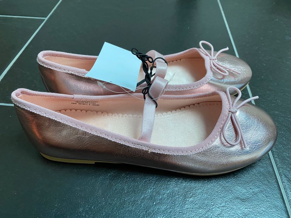 NEU, Kinder Mädchen Ballerina Schuhe goldrosa von H&M Größe 33 in Bad Kreuznach