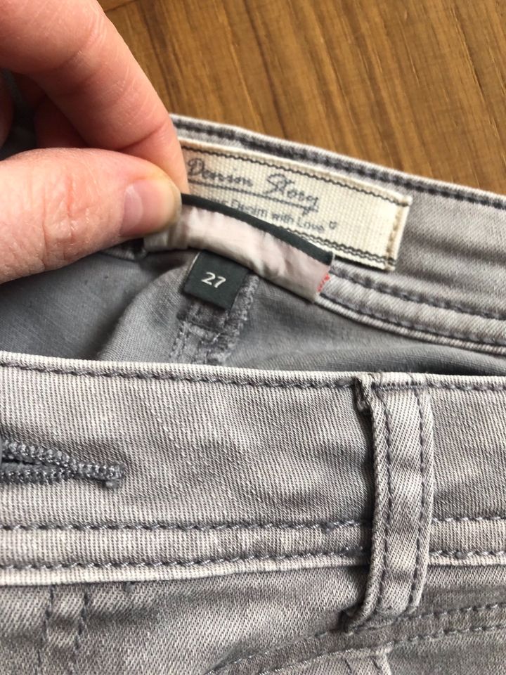 Damen Markenjeans Gr. 27 28 Jeans 36 38 Mac Esprit Tom Tailor in Köln