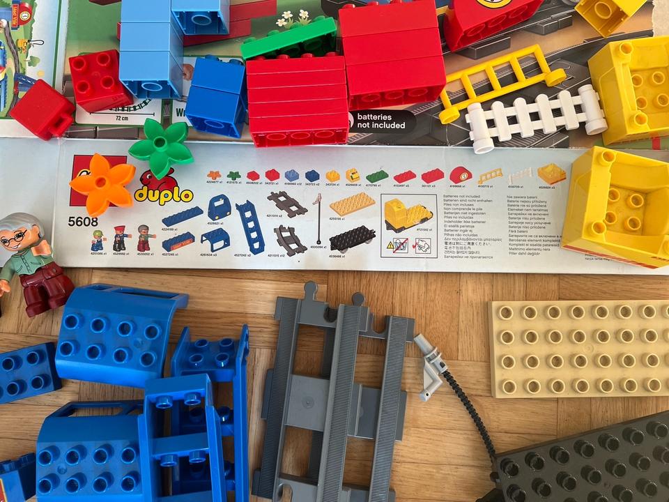 Lego Duplo Eisenbahn 5608 Starterset in Munchen Pasing Obermenzing Lego Duplo gunstig kaufen gebraucht oder neu kleinanzeigen