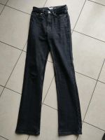Jeans von Bershka straight slim, Größe 34 Saarland - Wadgassen Vorschau