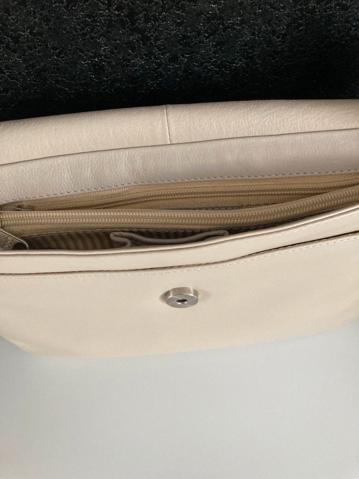 Estelle Handtasche/Schultertasche NEU in Stade