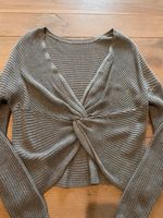 Grauer Strickpullover Hollister Rückendetail München - Maxvorstadt Vorschau