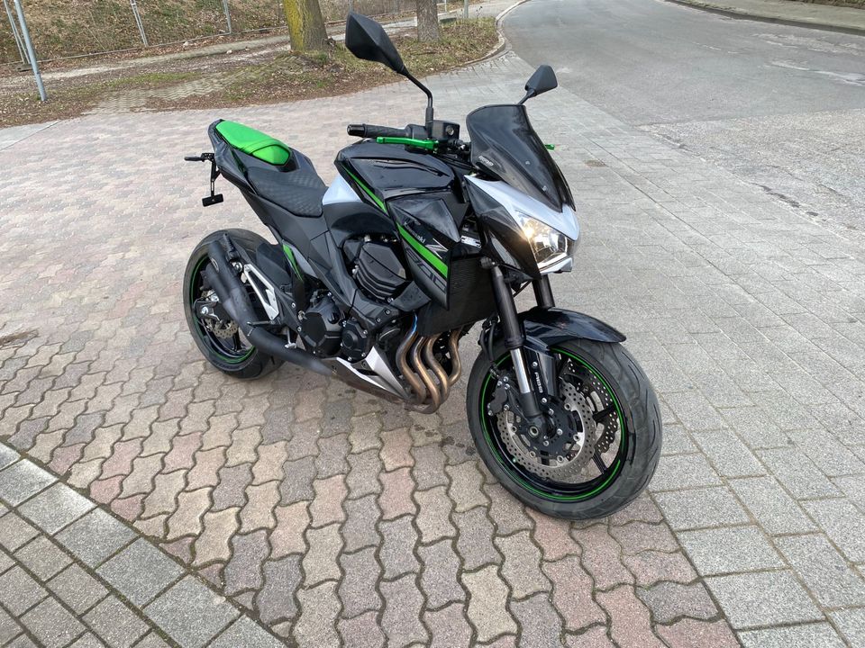 Schöne Gepflegte Kawasaki Z 800 Mit ABS,Nur 21712 Tüv 05.2026 in Herne