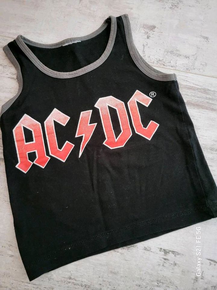 coole T-Shirts Unterhemd Größe 80/86 AC/DC KISS in Laatzen