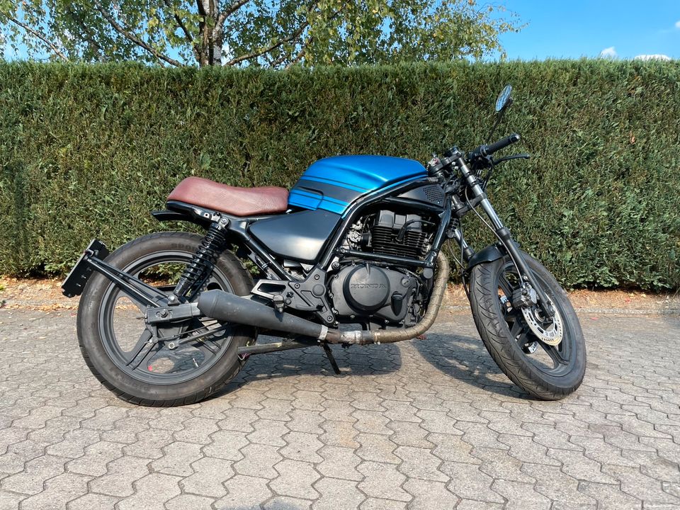 Honda CB450S Café Racer Motorrad Umbau in Aurach