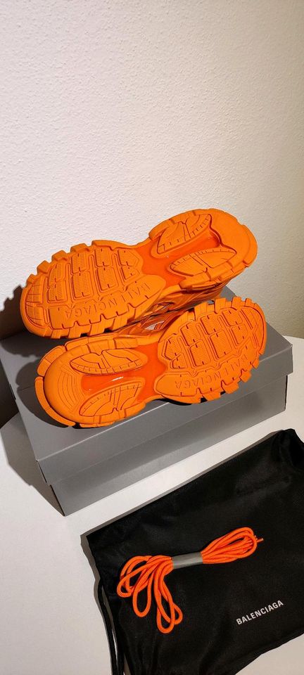 Balenciaga Track 2 Open Sneaker 45 Herrenschuhe Orange Full Set in München