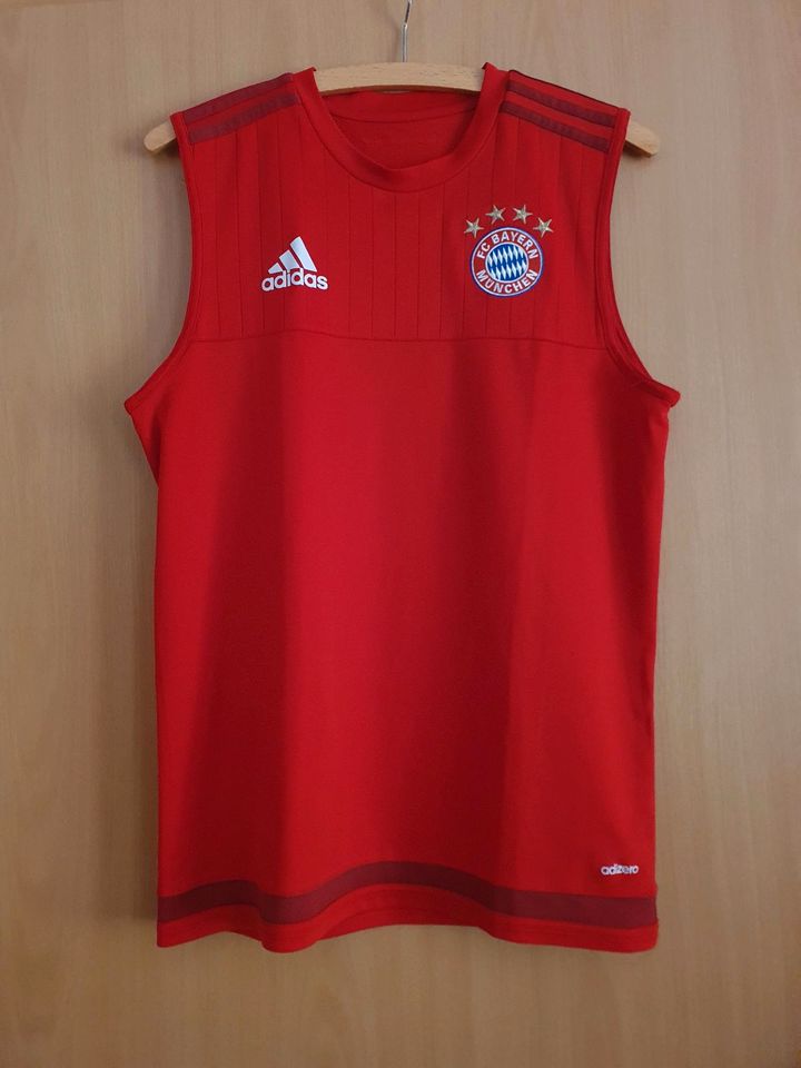 FC Bayern Trainings Trikot S in Hornberg