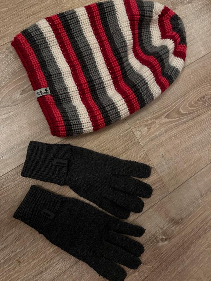 Diverse Tücher, Schals edc, Cecil, Street one,.... 1 € pro Stück in Bad Bederkesa