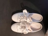 Sneaker von K+S, Gr. 41, weiss, schlupf Nordrhein-Westfalen - Wilnsdorf Vorschau