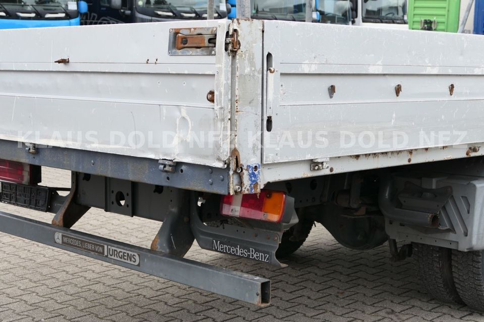 Mercedes-Benz Atego 815 Pritsche Blatt Bordwände Tacho alt in Lahr (Schwarzwald)