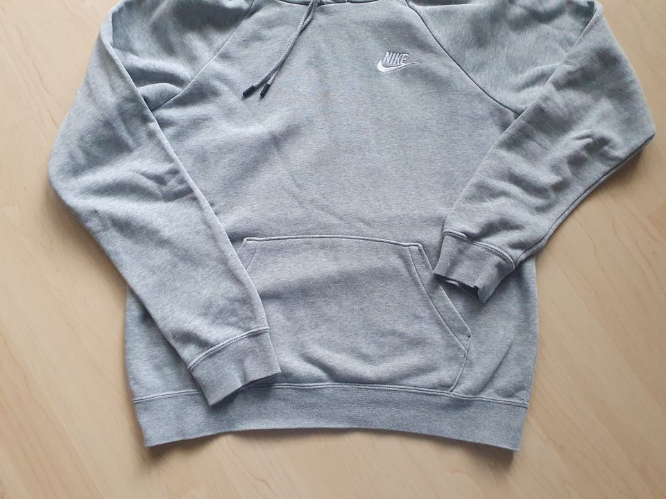 TOP Nike Hoodie/Sweatshirt in grau, Gr. XS, top Zustand in Hamburg