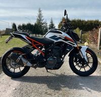 KTM Duke 125 mit Tieferlegungskit Sachsen-Anhalt - Weferlingen Vorschau