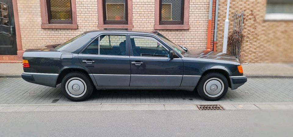 Mercedes e260 mit TÜV voll fahrbereit in Flörsheim am Main