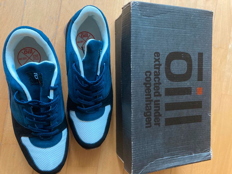 Blau / weiße Damen Sneaker Gr. 42 Neu von oill Copenhagen in Bonn -  Weststadt | eBay Kleinanzeigen ist jetzt Kleinanzeigen