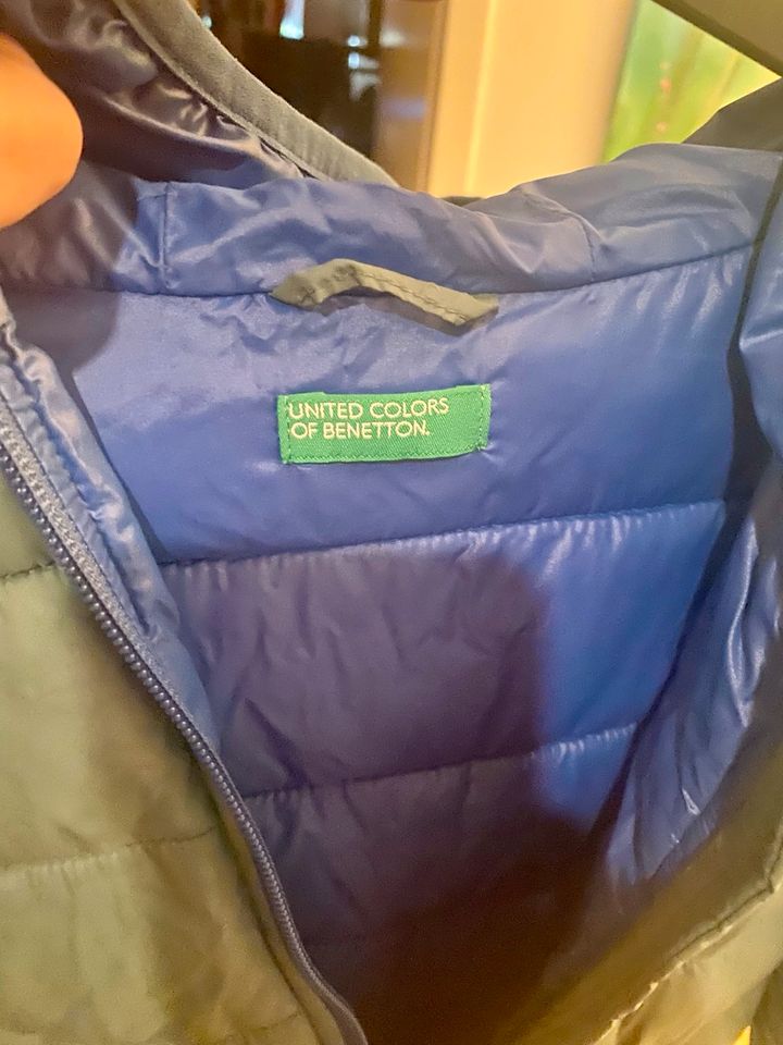 Regenjacke Übergangsjacke Steppjacke Benetton Gr 164 in Berlin