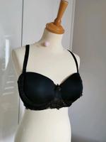 2 schwarze BH Hunkemöller 80F, Träger abnehmbar Duisburg - Walsum Vorschau