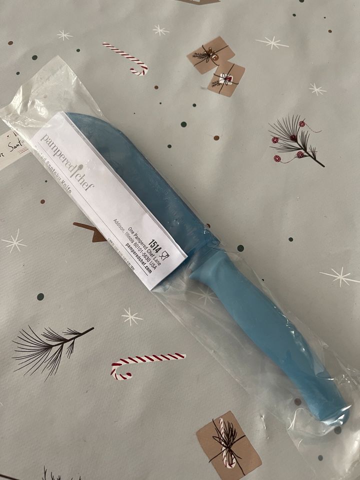 NEU OVP Pampered Chef Santoku Messer in Berlin