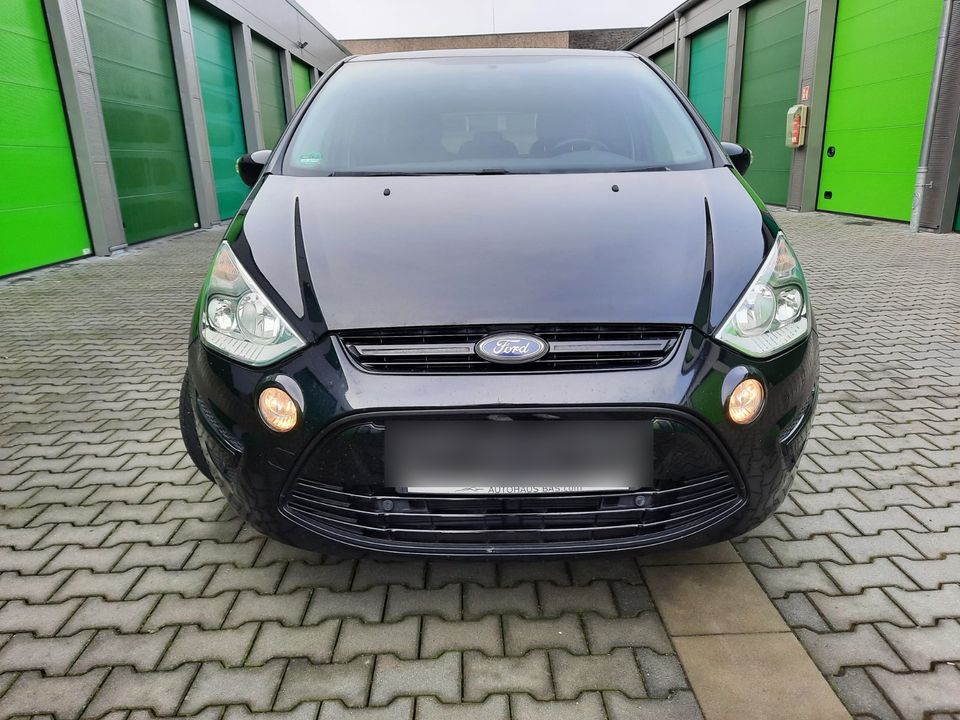 Ford S Max, LIFT, 5 Sitze, Neue Ganzjahresreifen, Scheckheft. in Kempen