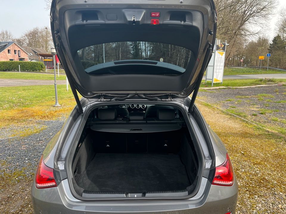 Mercedes-Benz CLA 200 Shooting Brake/ LED/ Dig. Cockpit/ ACC in Bremervörde