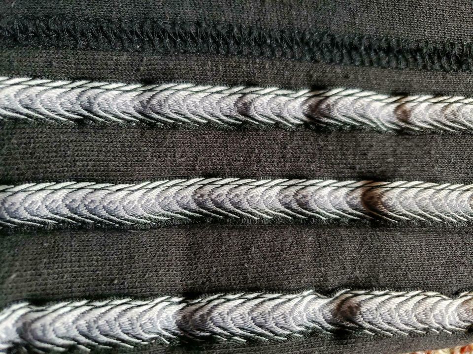 Adidas Pullover Gr. 140 Shirt schwarz  - silber in Freisen